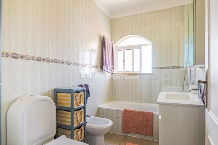 Image No.5-3 Bed Apartment for sale