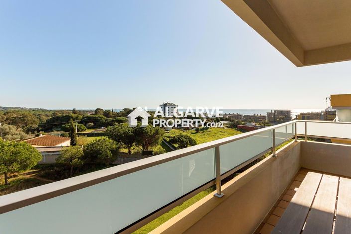 Image No.28-3 Bed Apartment for sale
