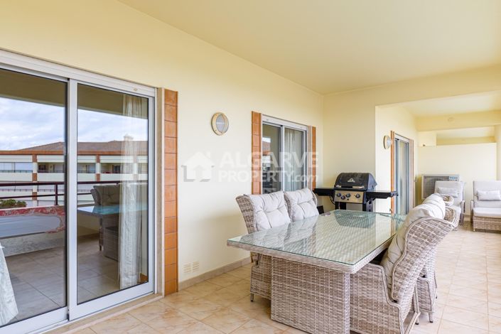Image No.17-2 Bed Apartment for sale