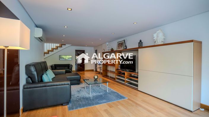 Image No.33-13 Bed Villa for sale
