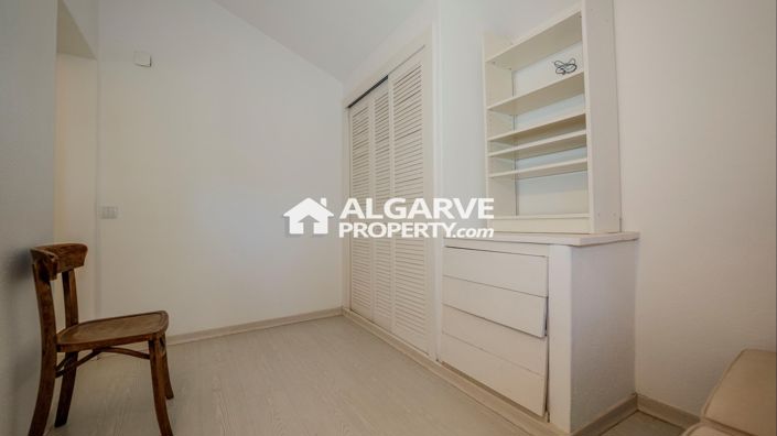 Image No.12-4 Bed Villa for sale