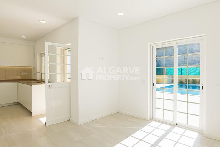 Image No.12-3 Bed Villa for sale