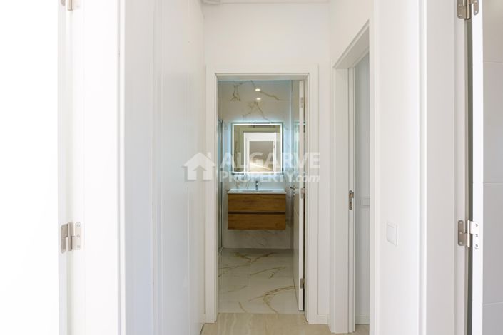 Image No.21-3 Bed Villa for sale