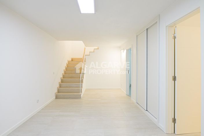 Image No.30-3 Bed Villa for sale
