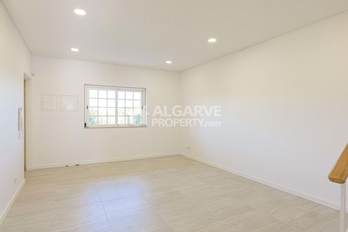 Image No.9-3 Bed Villa for sale