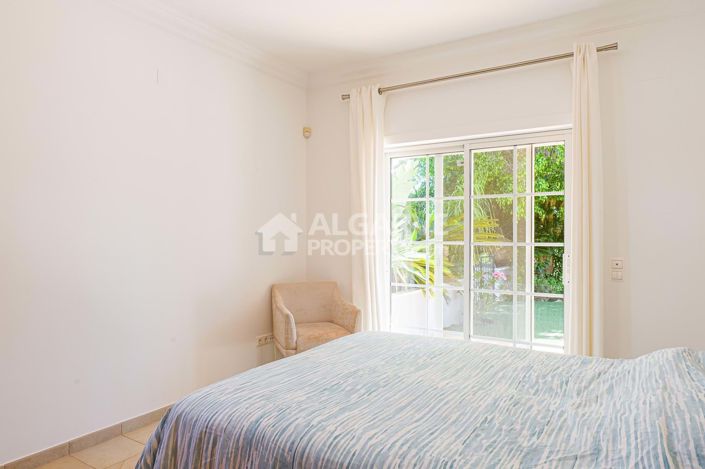 Image No.32-5 Bed Villa for sale
