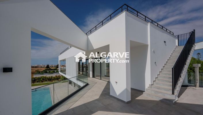 Image No.30-4 Bed Villa for sale