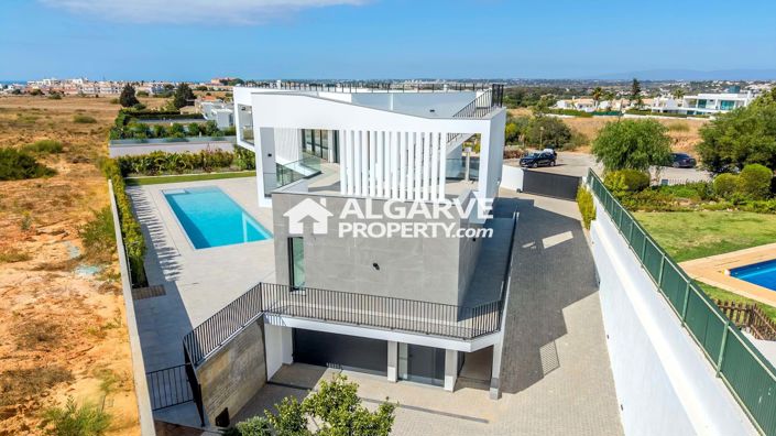 Image No.49-4 Bed Villa for sale