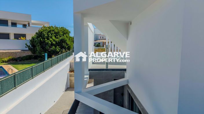Image No.59-4 Bed Villa for sale
