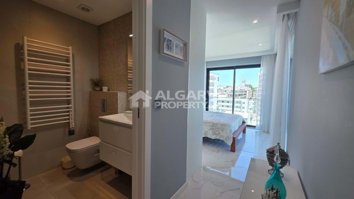 Image No.13-3 Bed Apartment for sale