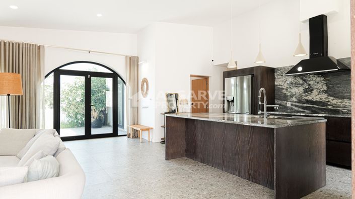 Image No.9-5 Bed Villa for sale