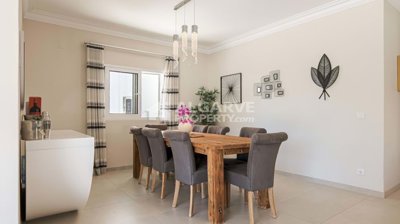 3-12542-78d1f4f8b6655591b02d22fabb36a692d73cc