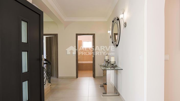 Image No.22-5 Bed Villa for sale