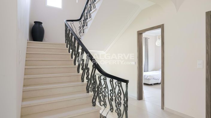 Image No.23-5 Bed Villa for sale