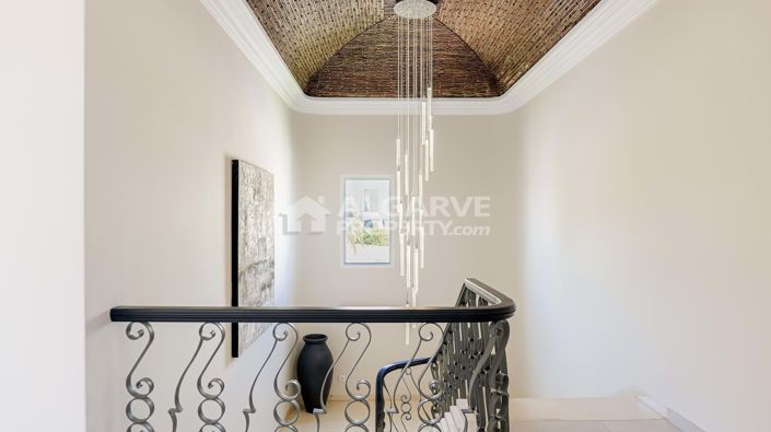 Image No.25-5 Bed Villa for sale