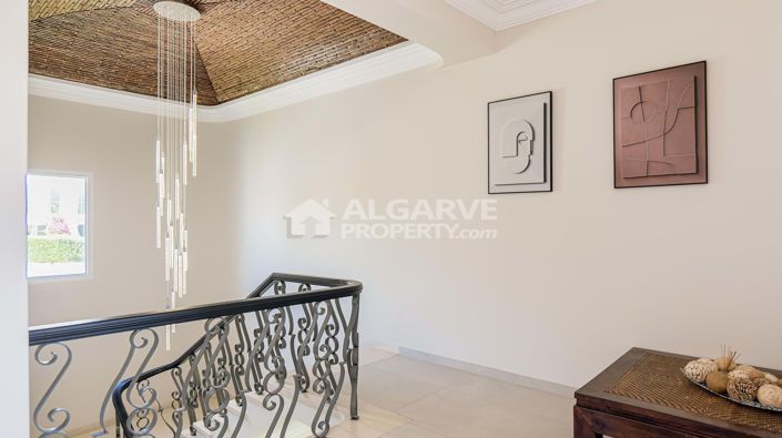 Image No.26-5 Bed Villa for sale