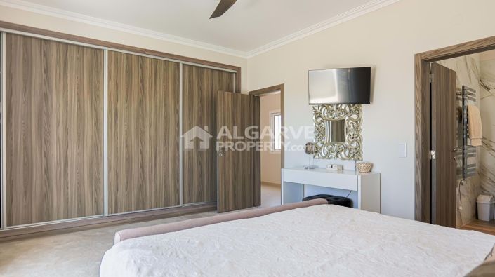 Image No.31-5 Bed Villa for sale