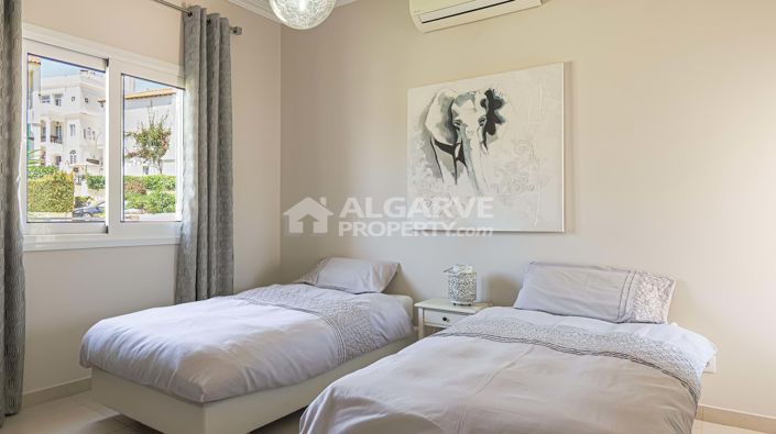 Image No.38-5 Bed Villa for sale
