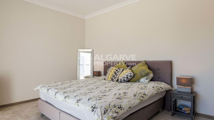Image No.41-5 Bed Villa for sale