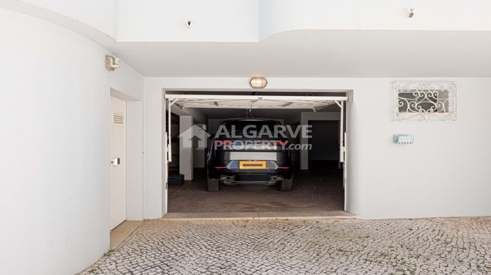 Image No.55-5 Bed Villa for sale