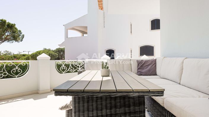Image No.58-5 Bed Villa for sale