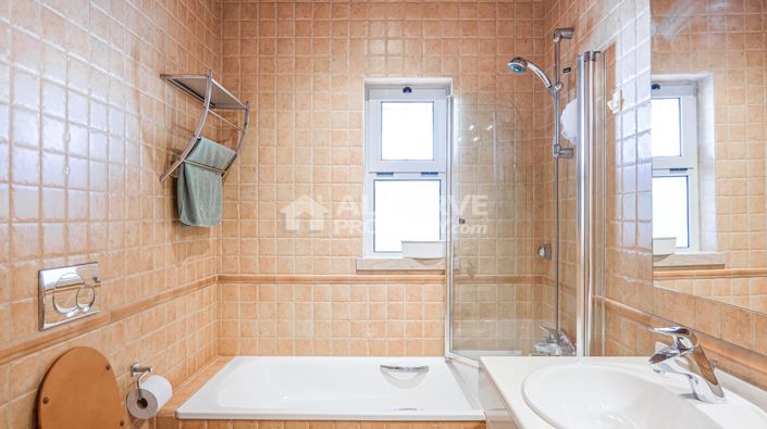 Image No.24-1 Bed Apartment for sale