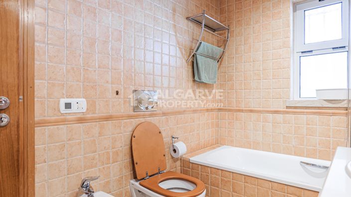 Image No.25-1 Bed Apartment for sale