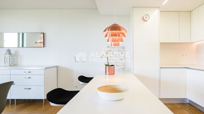 Image No.19-2 Bed Apartment for sale