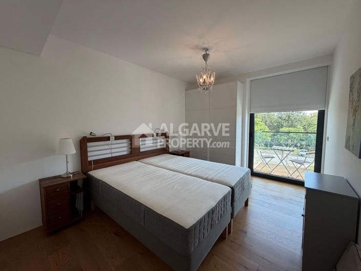Image No.25-2 Bed Apartment for sale