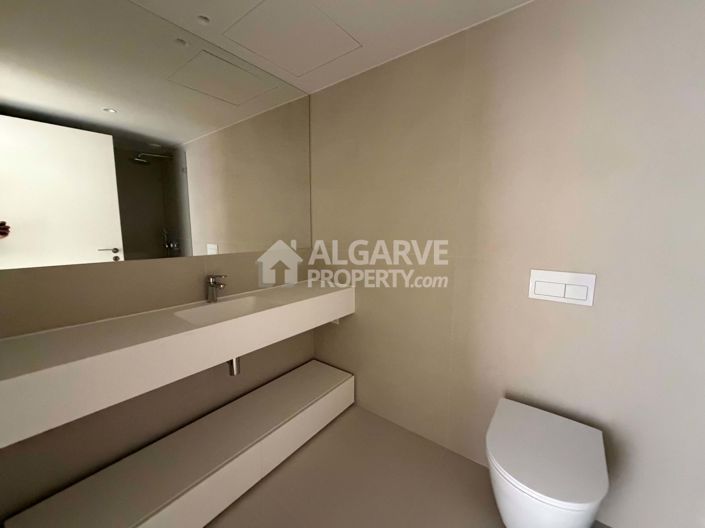 Image No.18-2 Bed Apartment for sale