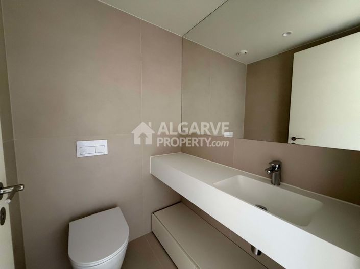 Image No.17-2 Bed Apartment for sale