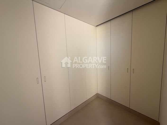 Image No.22-2 Bed Apartment for sale