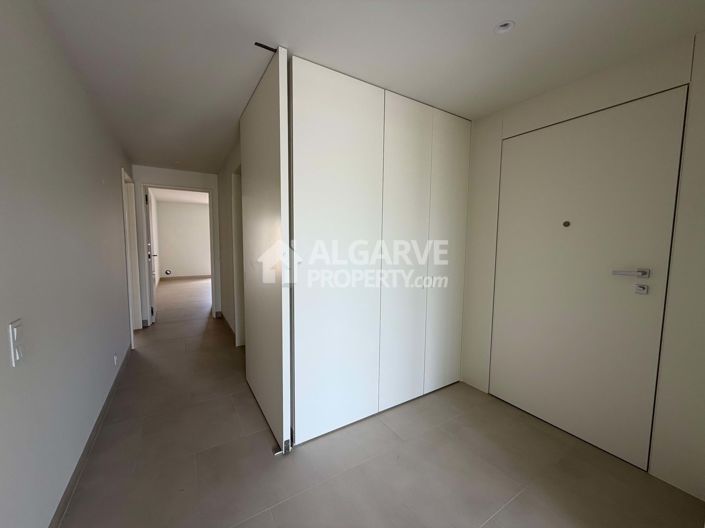 Image No.15-2 Bed Apartment for sale