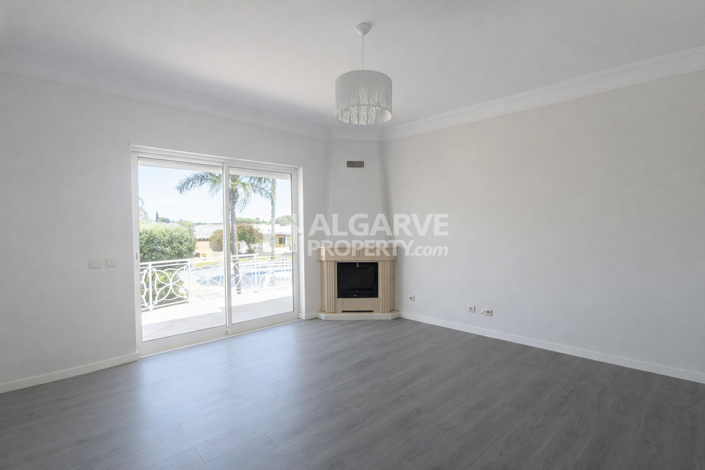 Image No.2-Villa de 4 chambres à vendre à Vilamoura