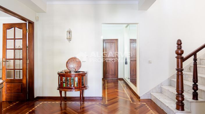Image No.21-6 Bed Villa for sale