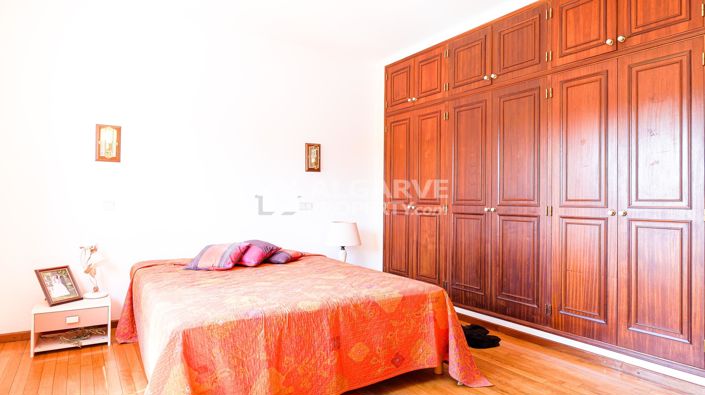 Image No.34-6 Bed Villa for sale