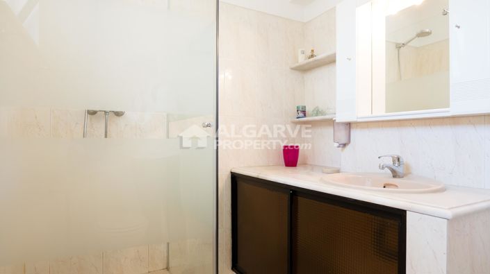 Image No.41-6 Bed Villa for sale