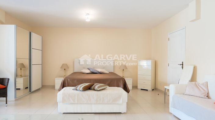 Image No.43-6 Bed Villa for sale