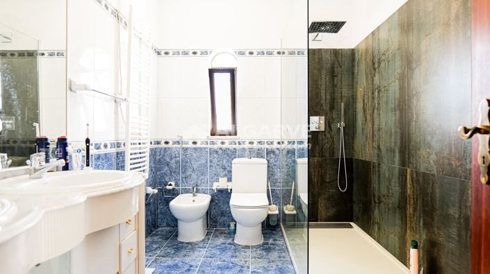 Image No.5-6 Bed Villa for sale