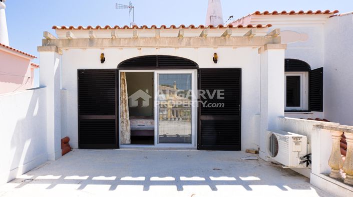 Image No.56-6 Bed Villa for sale