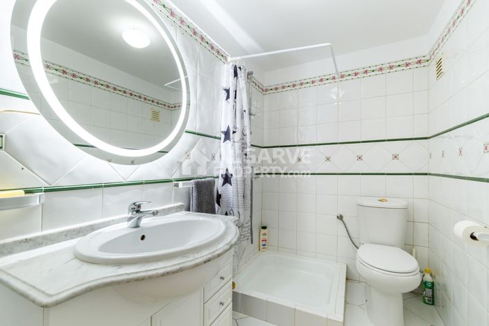 Image No.18-6 Bed Villa for sale