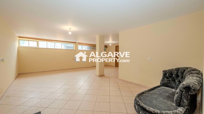 Image No.35-4 Bed Townhouse for sale