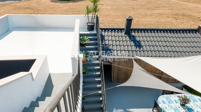 Image No.26-3 Bed Villa for sale