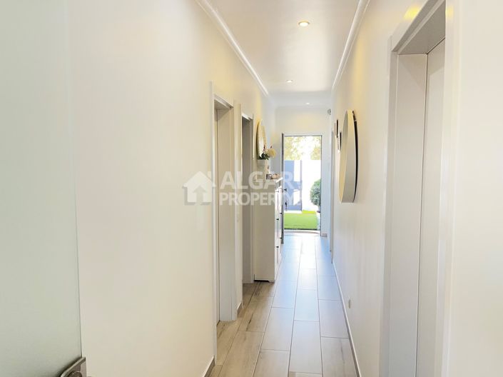 Image No.29-3 Bed Villa for sale
