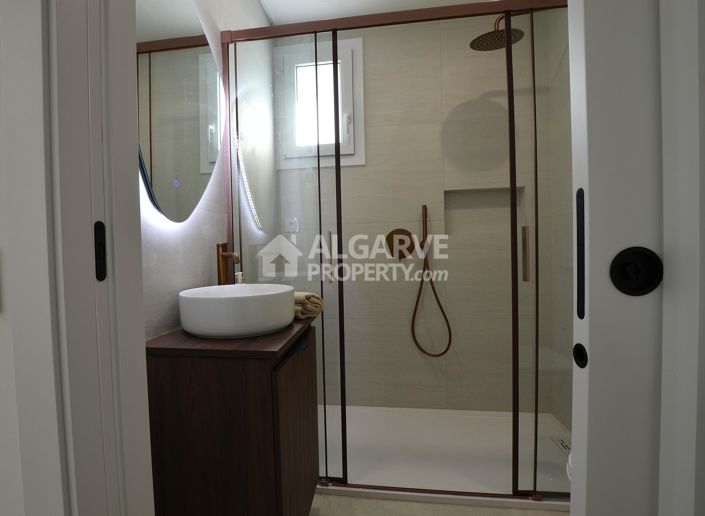Image No.18-3 Bed Villa for sale
