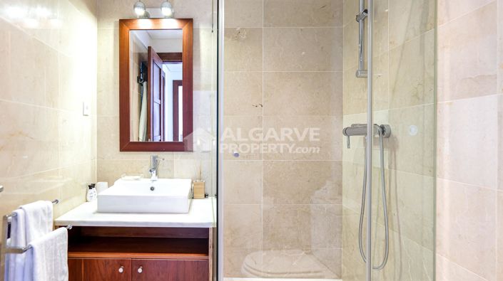 Image No.20-2 Bed Apartment for sale
