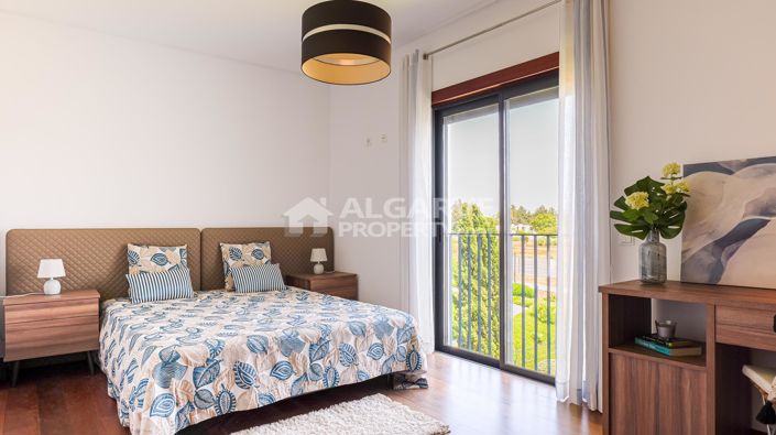 Image No.24-2 Bed Apartment for sale