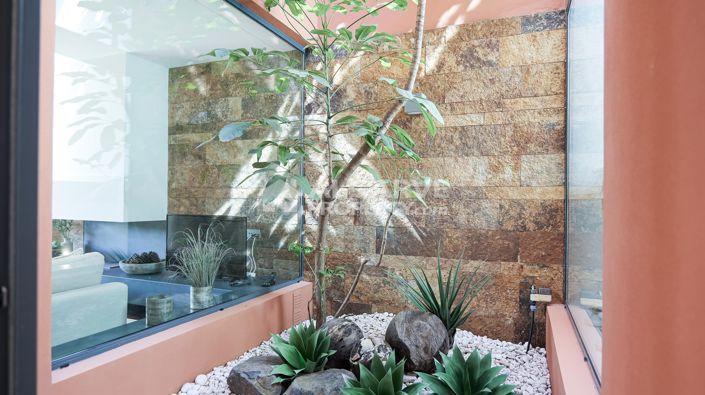 Image No.7-5 Bed Villa for sale