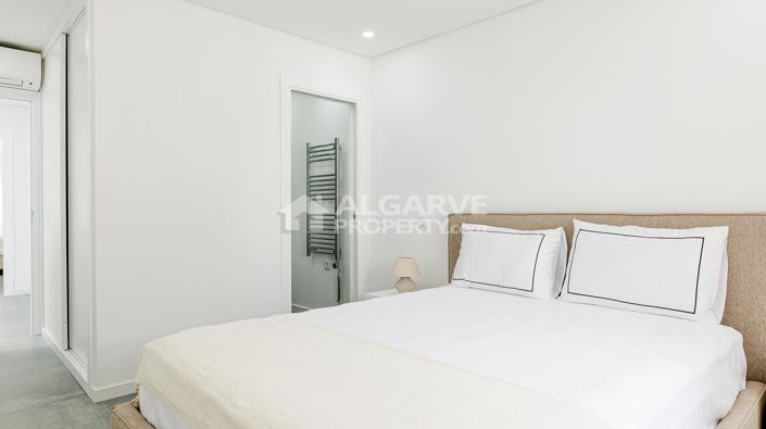 Image No.18-3 Bed Villa for sale