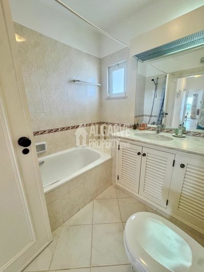 Image No.26-2 Bed Apartment for sale